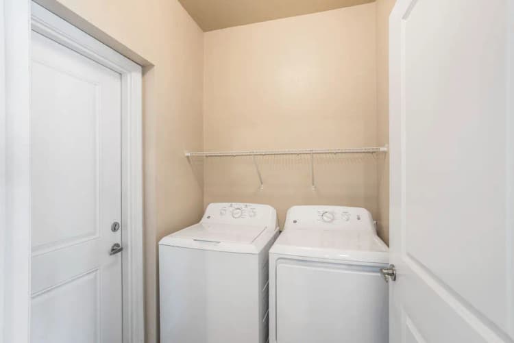 Kenosha apartments for rent - image - 152662292.jpg