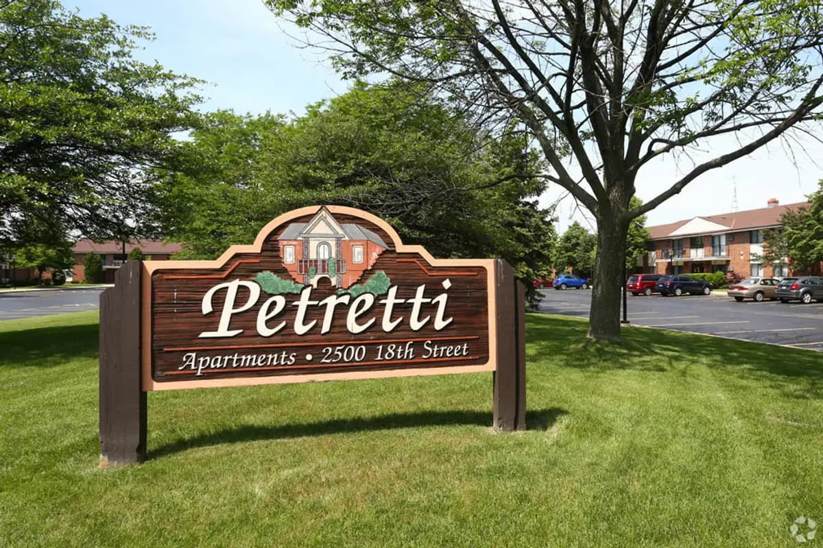 Petretti Apartment (2524 18th St) - Apartment - 8