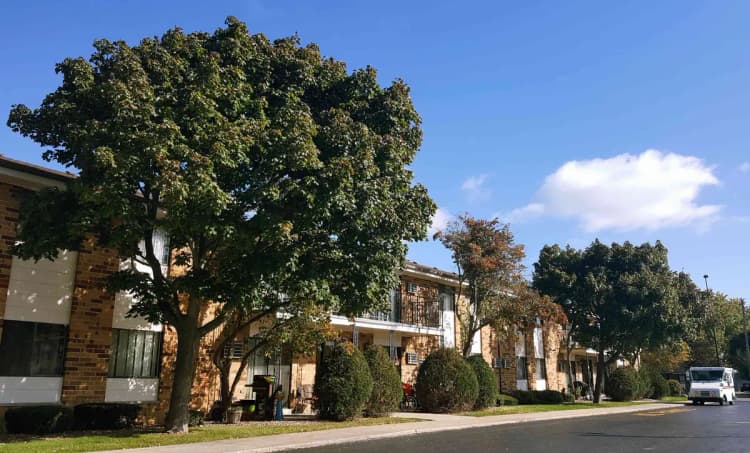 Kenosha apartments for rent - image - 22nd1840resizescale.jpg