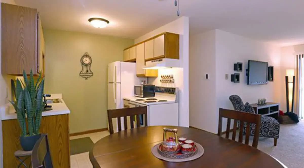 Westchester Apartments - Apartment - 6