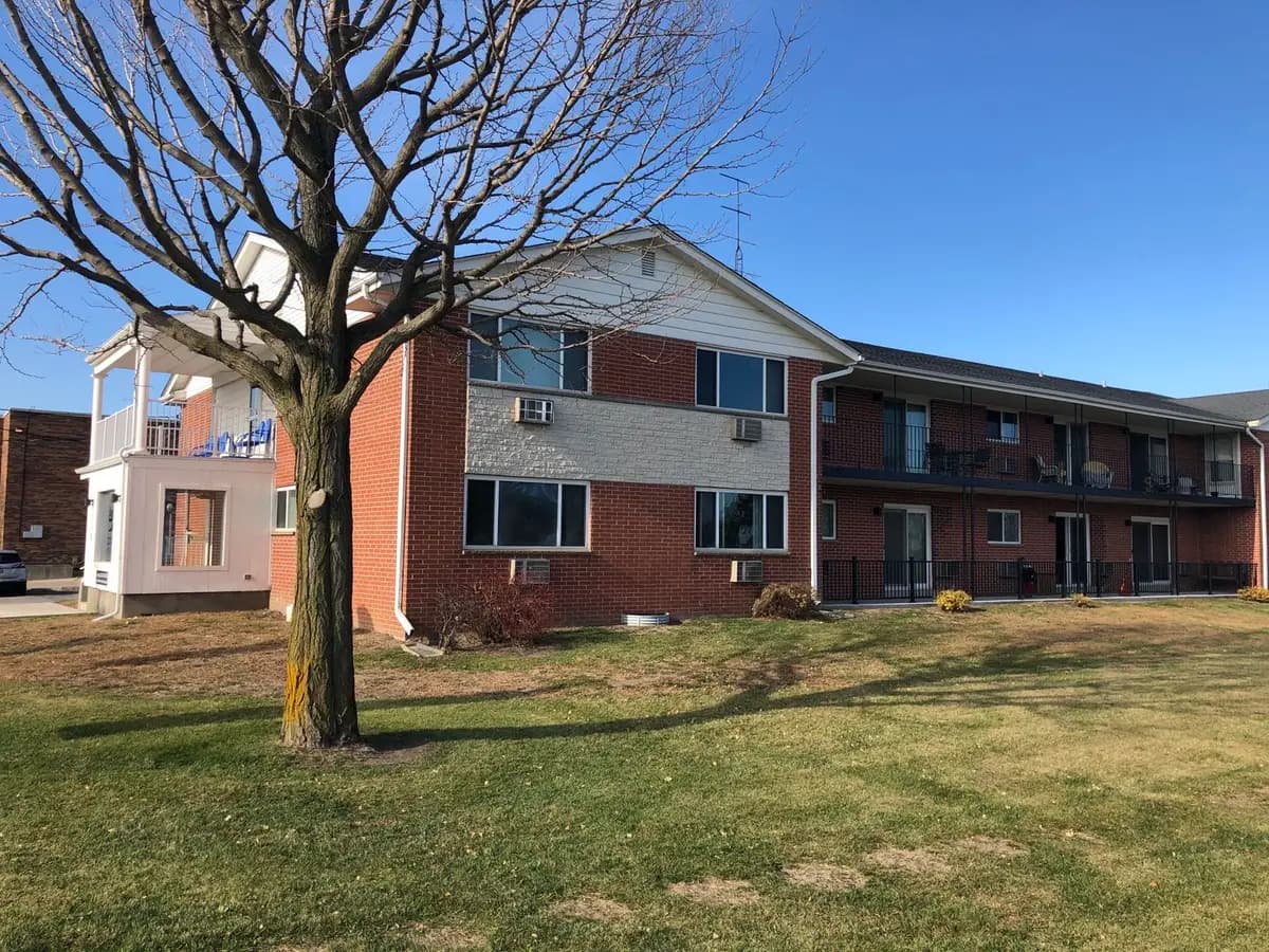 720 35th St - Apartment - 3