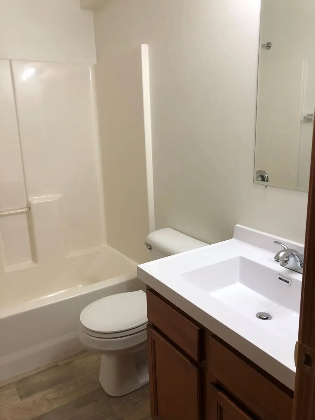 720 35th St - Apartment - 11