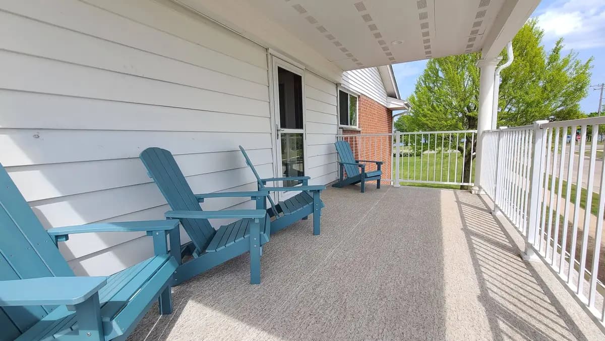 720 35th St - Apartment - 6