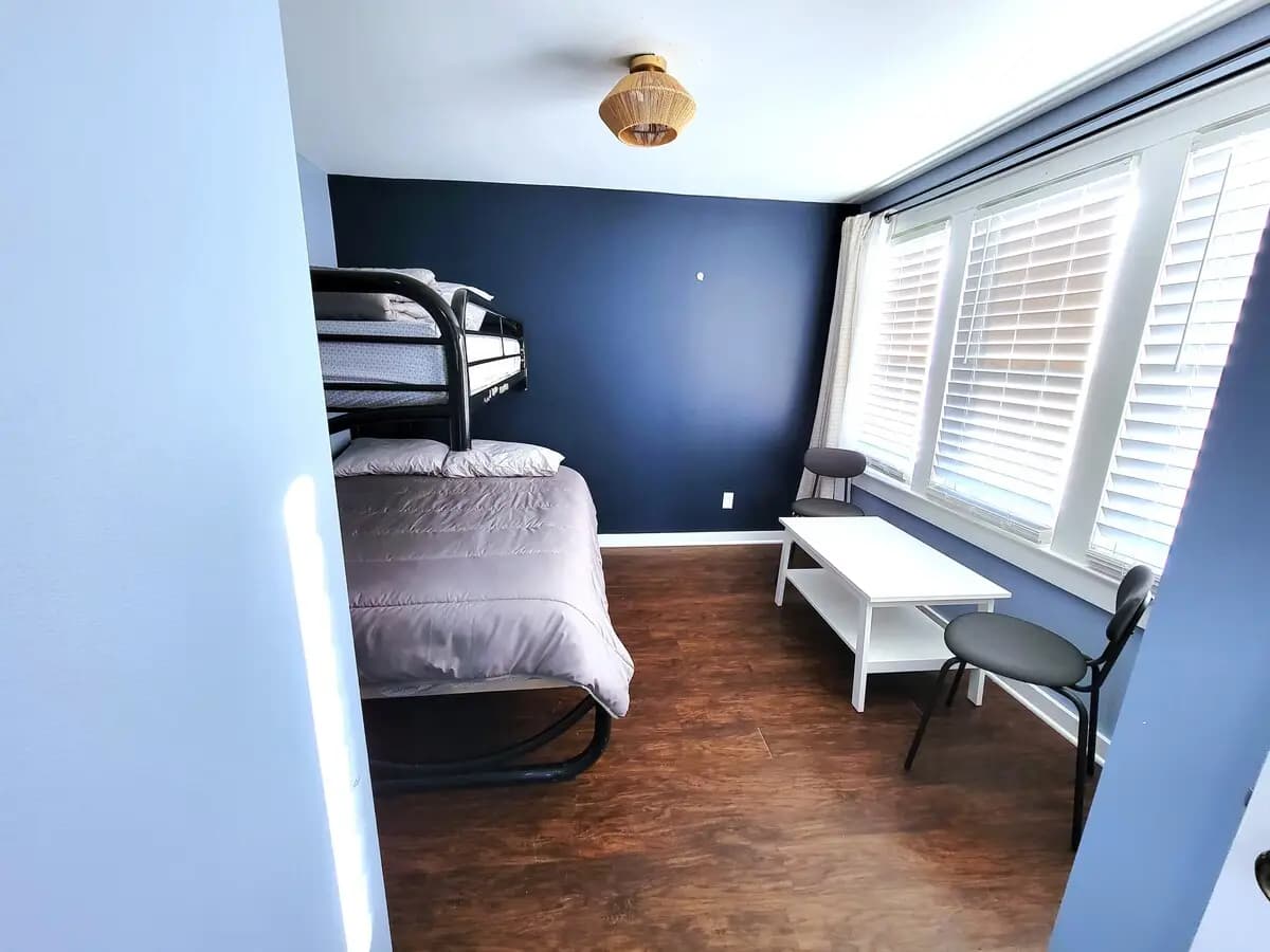 611 16th Place - Apartment - 16
