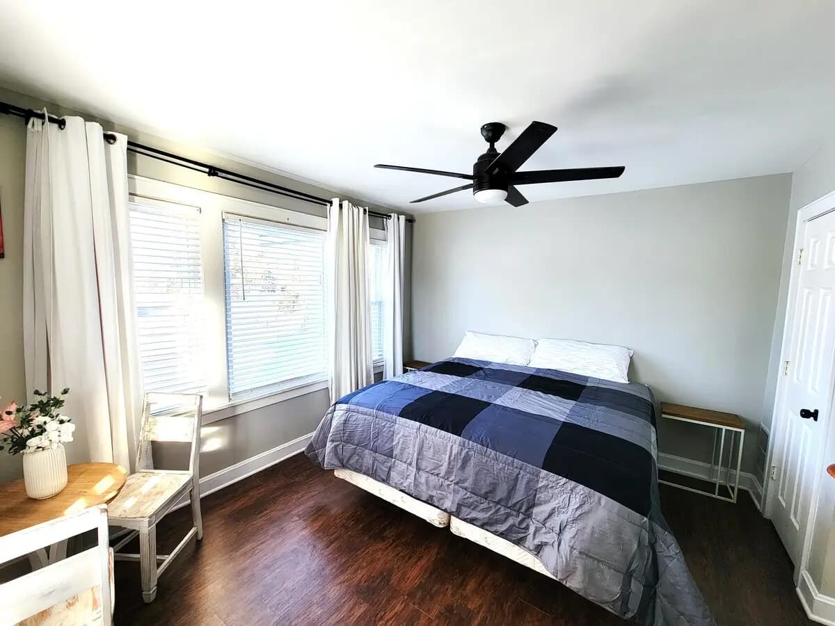 611 16th Place - Apartment - 15