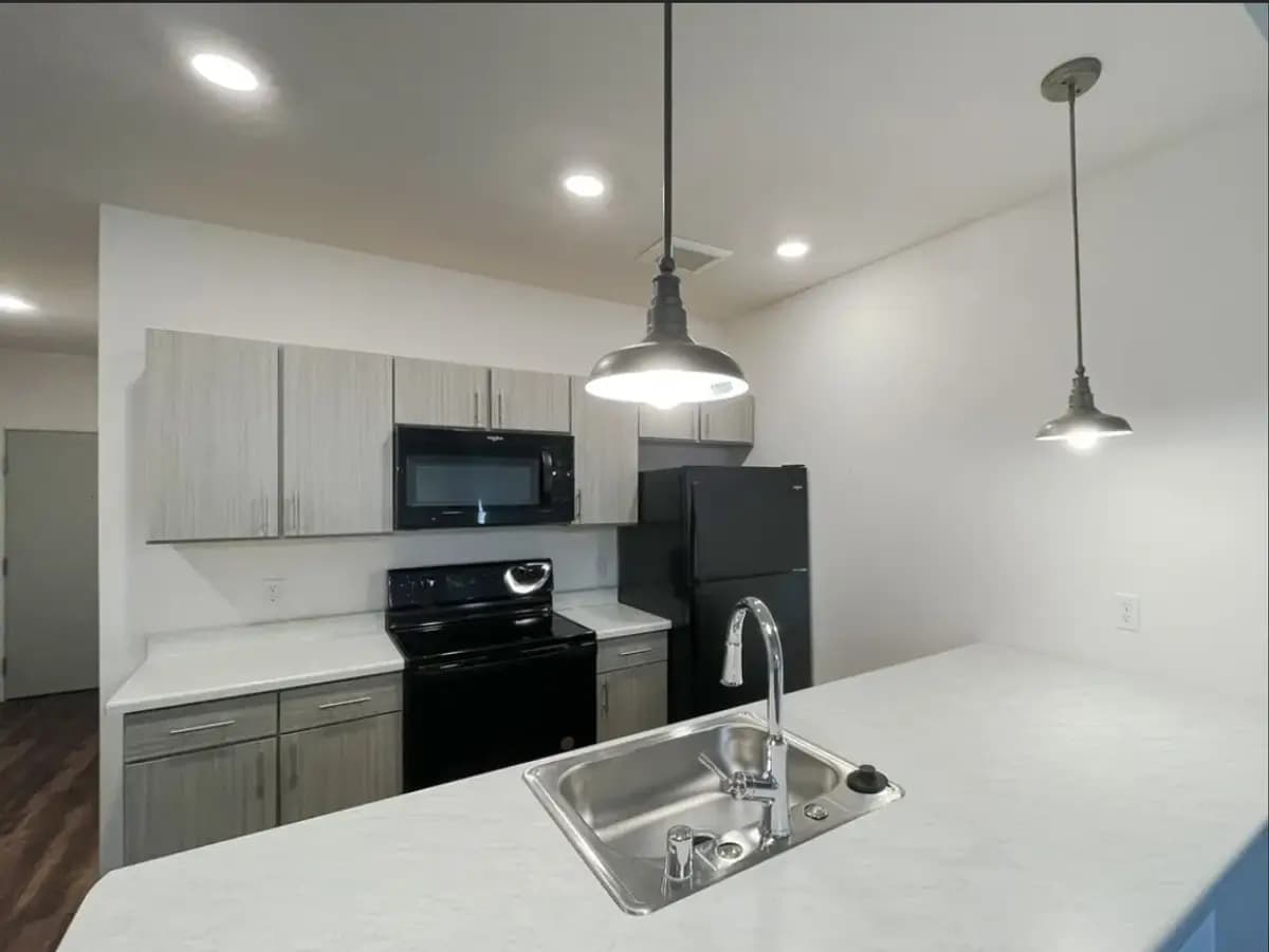 Gateway Lofts - Apartment - 4