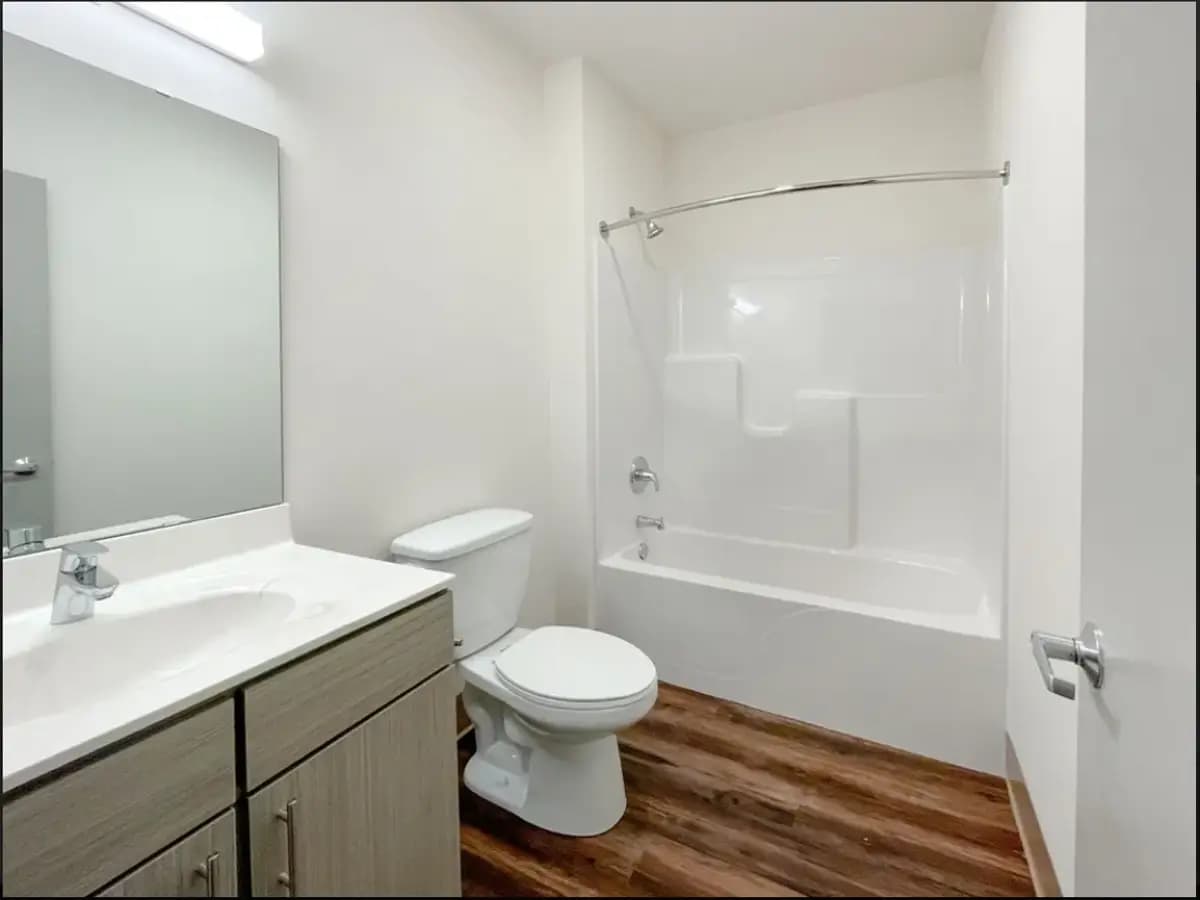 Gateway Lofts - Apartment - 11