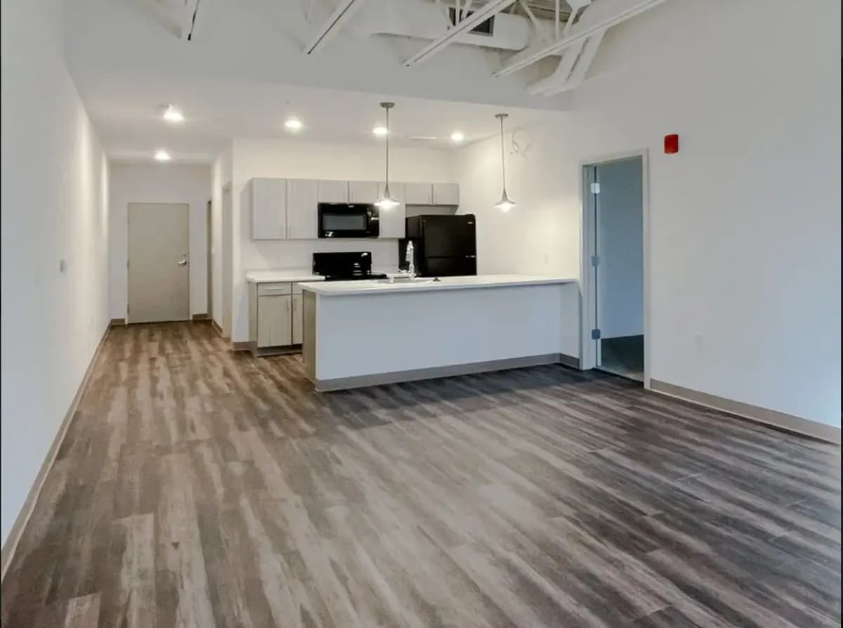 Gateway Lofts - Apartment - 18