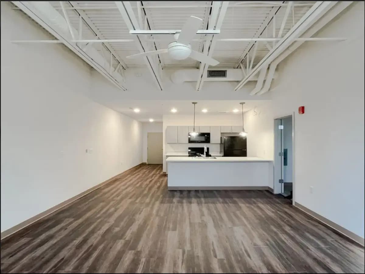 Gateway Lofts - Apartment - 14