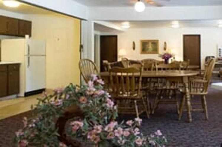 Kenosha apartments for rent - image - villa-nova-apts-3.jpg