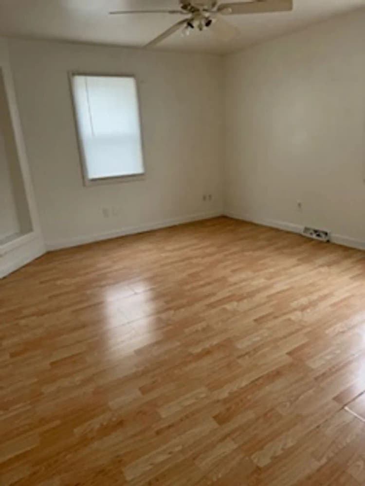 Kenosha apartments for rent - image - large (69).jpg