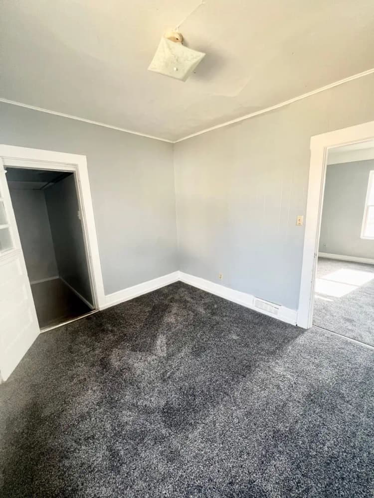 Kenosha apartments for rent - image - large (13).jpeg