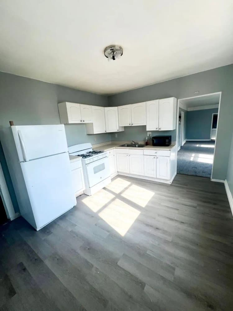 Kenosha apartments for rent - image - large (8).jpeg