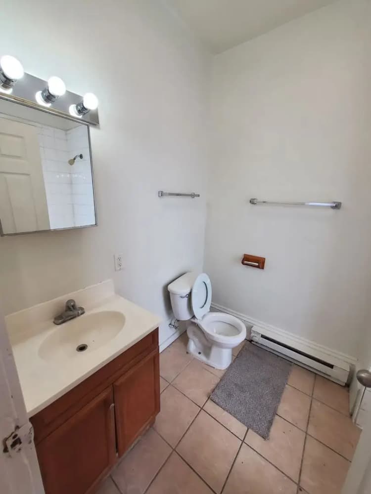 Kenosha apartments for rent - image - large (4).jpg