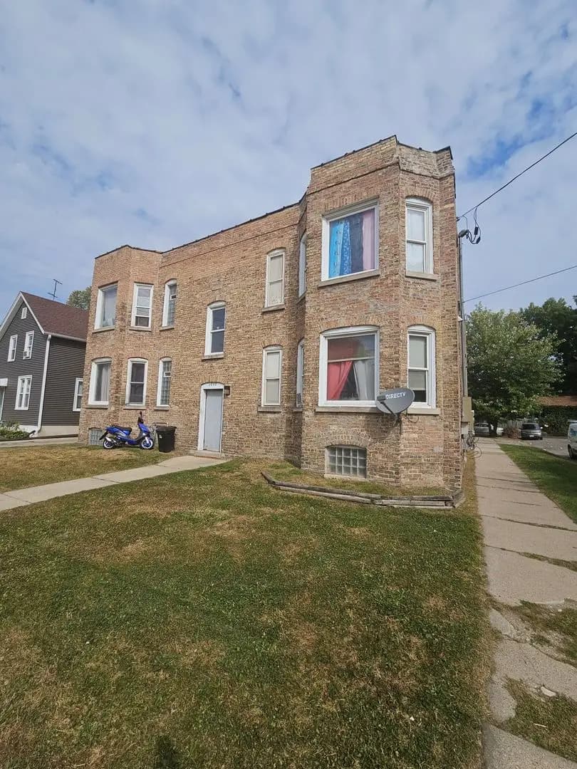 Kenosha apartments for rent - image - large.jpg