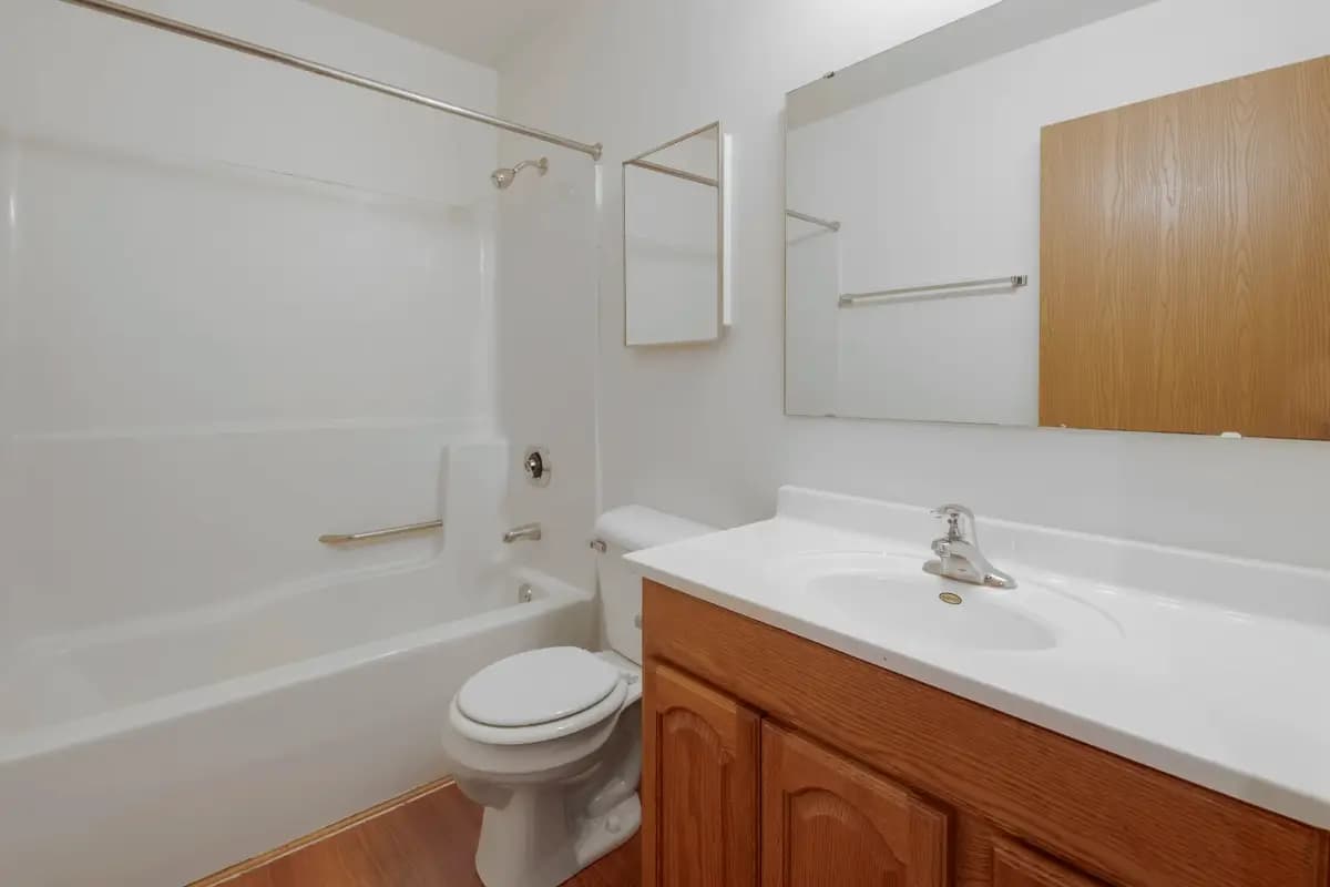 Stationside Village Apartments - Apartment - 16