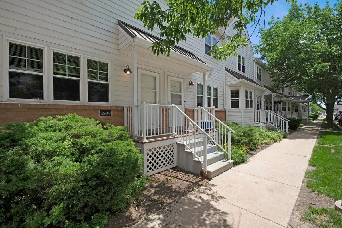 Stationside Village Apartments - Apartment - 2
