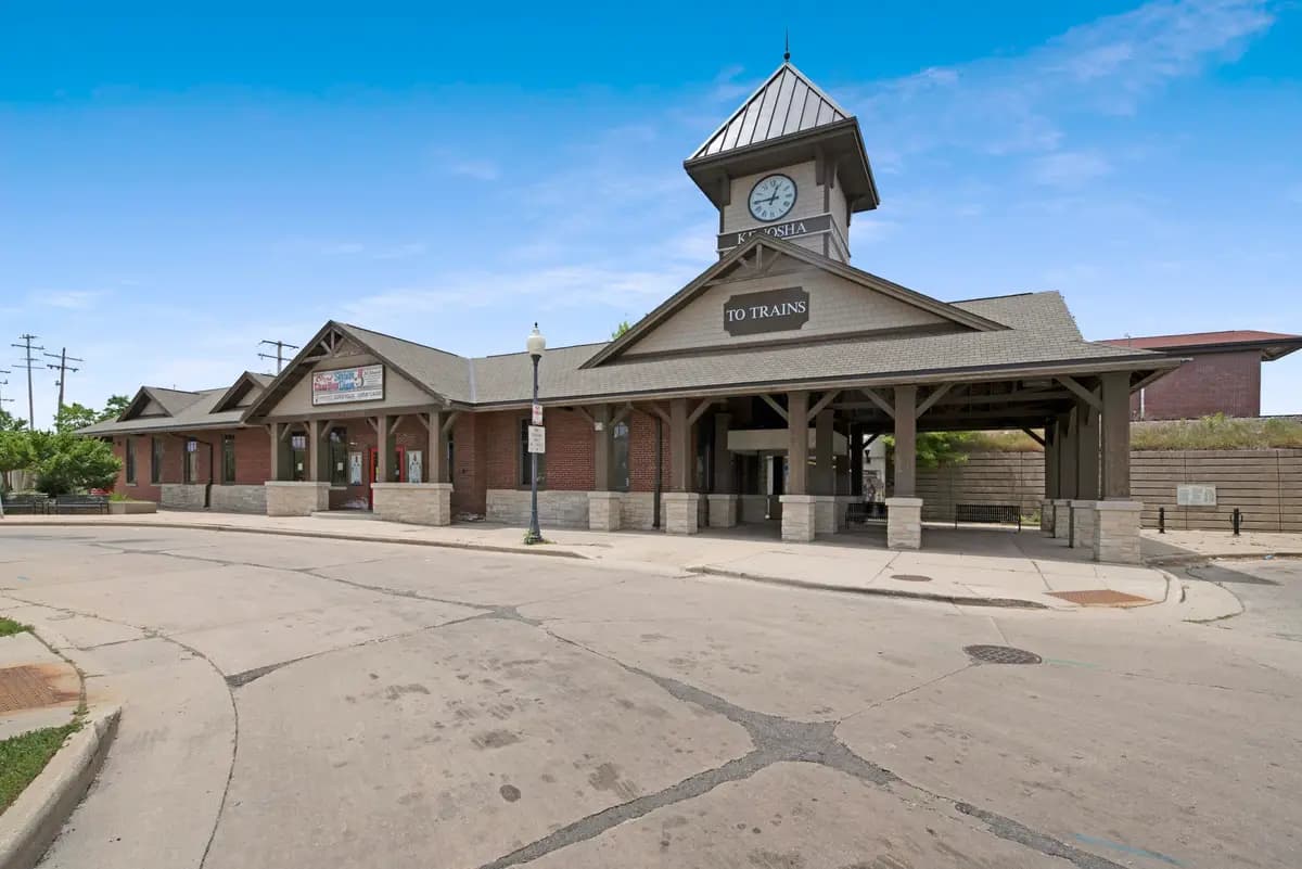 undefined apartments for rent - image - dsc_4776.jpg - 2