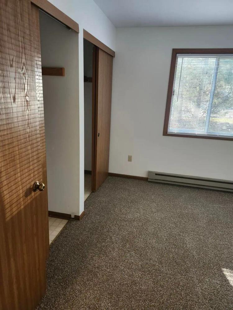 undefined apartments for rent - image - large (25).jpg