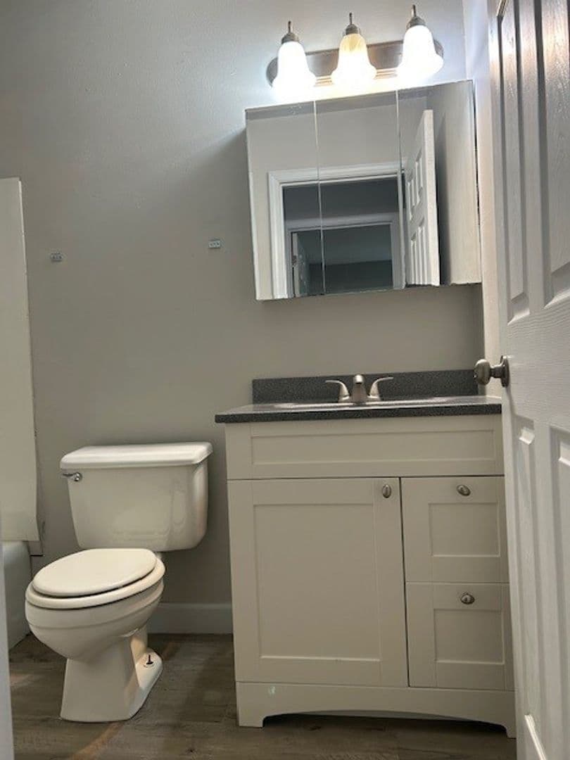 Somers Apartments - Apartment - 6