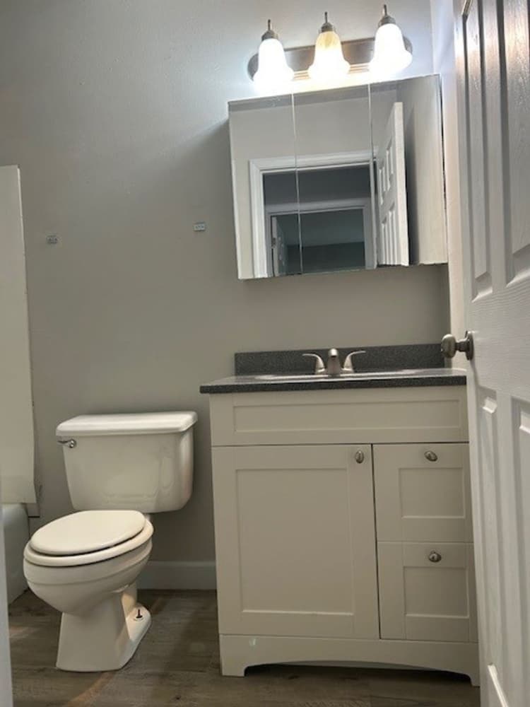 undefined apartments for rent - image - large (6).jpg