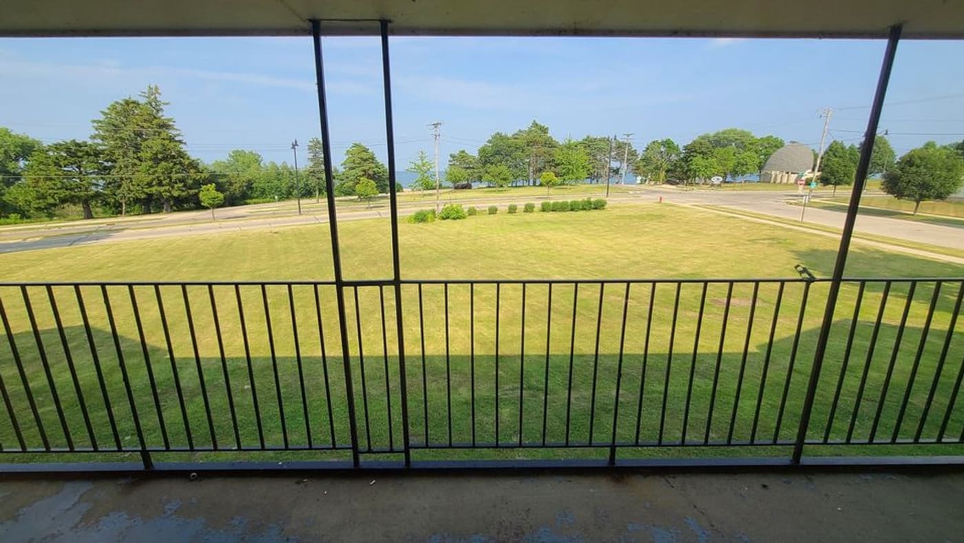 undefined apartments for rent - image - large (10).jpg - 1