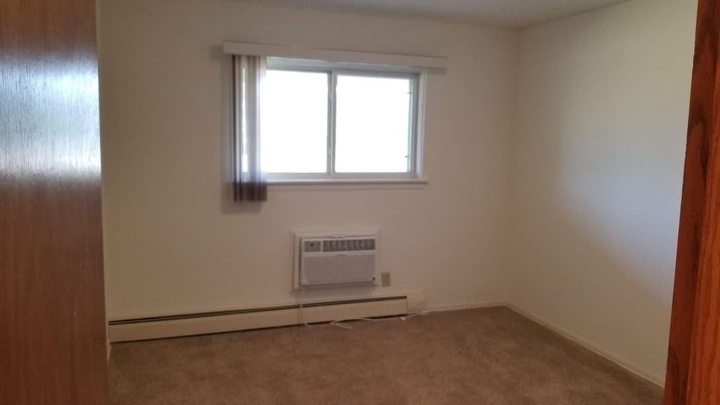 undefined apartments for rent - image - large (14).jpg - 1