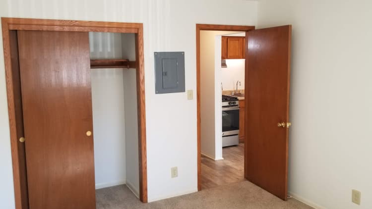 undefined apartments for rent - image - large (15).jpg