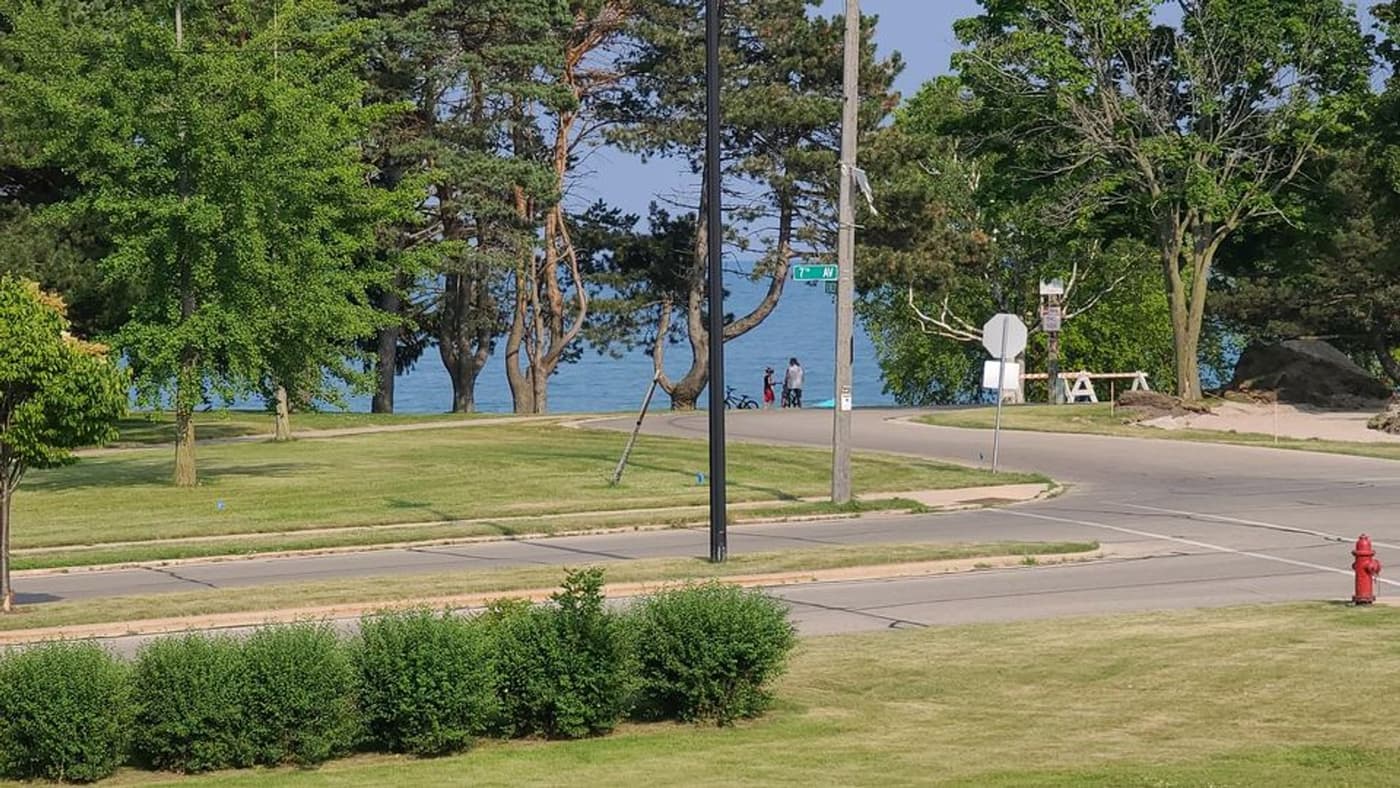 undefined apartments for rent - image - large (34).jpg - 2