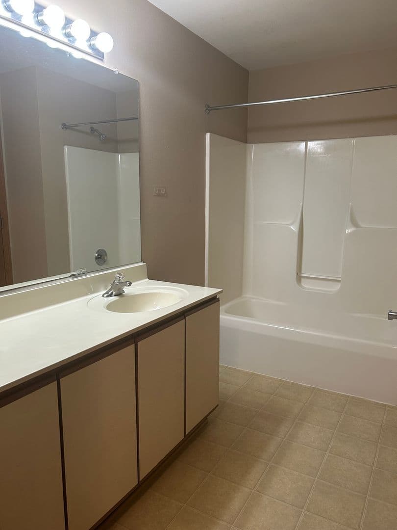 undefined apartments for rent - image - large (13).jpeg - 0