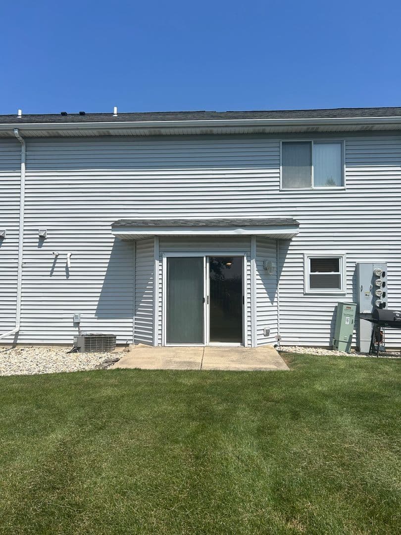 undefined apartments for rent - image - large (15).jpeg - 1