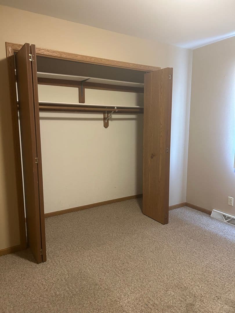 undefined apartments for rent - image - large (8).jpeg - 3