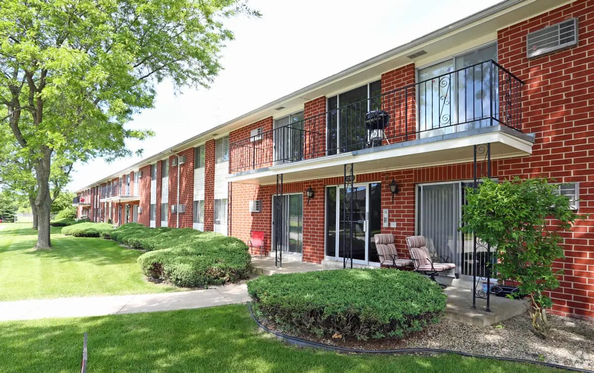 Kenosha apartments for rent - Property image - Petretti Apartment (2524 18th St) - 2