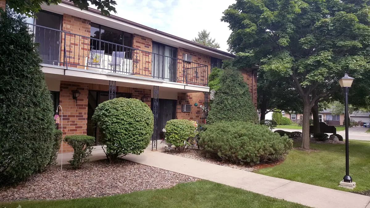 Kenosha apartments for rent - image - 20160909_140919websize.jpg
