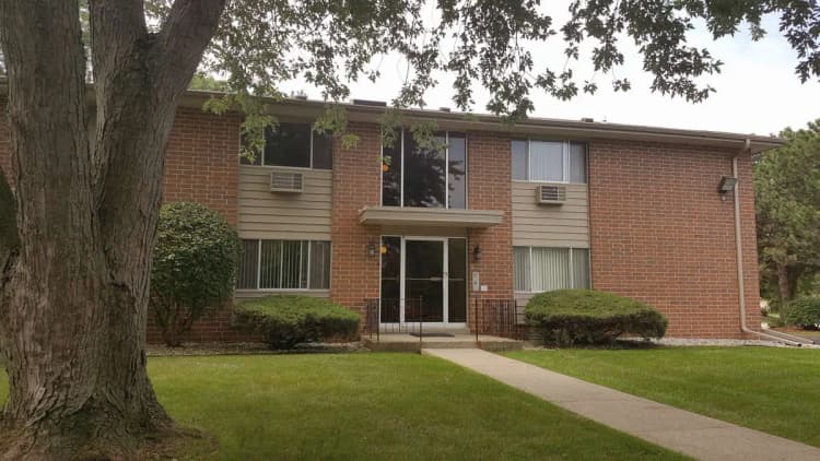 Kenosha apartments for rent - image - 20160909_141349ecidt websize.jpg