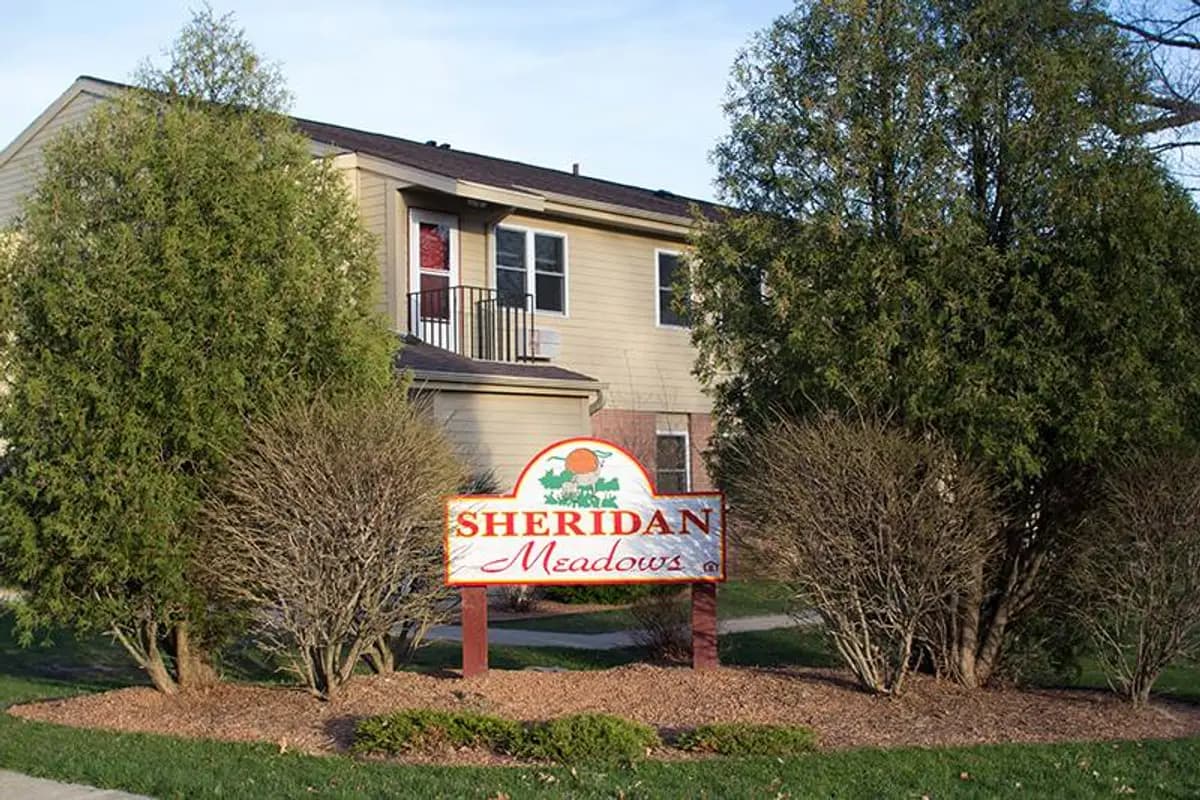 Kenosha apartments for rent - image - sheridan meadows.jpg