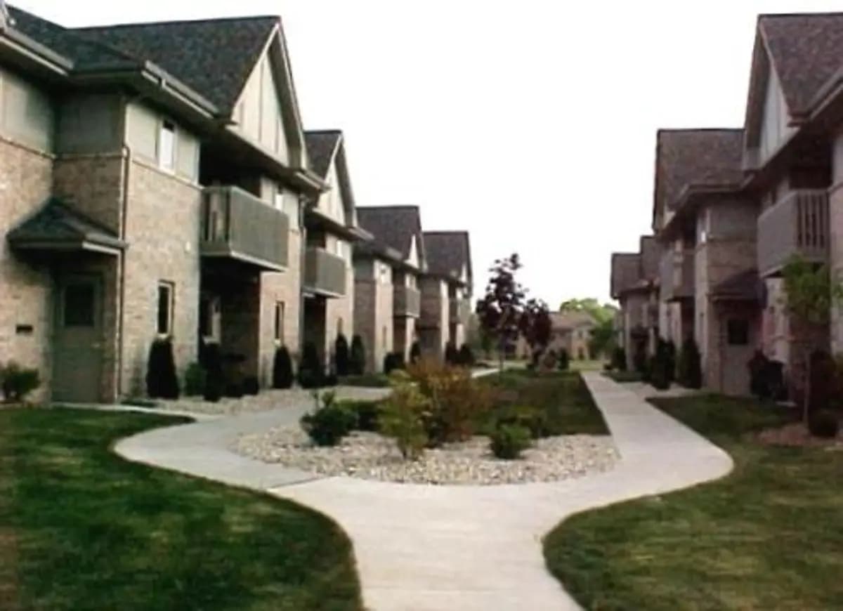 undefined apartments for rent - image - 42fecbdaf07875daefa762c70612904f.jpeg
