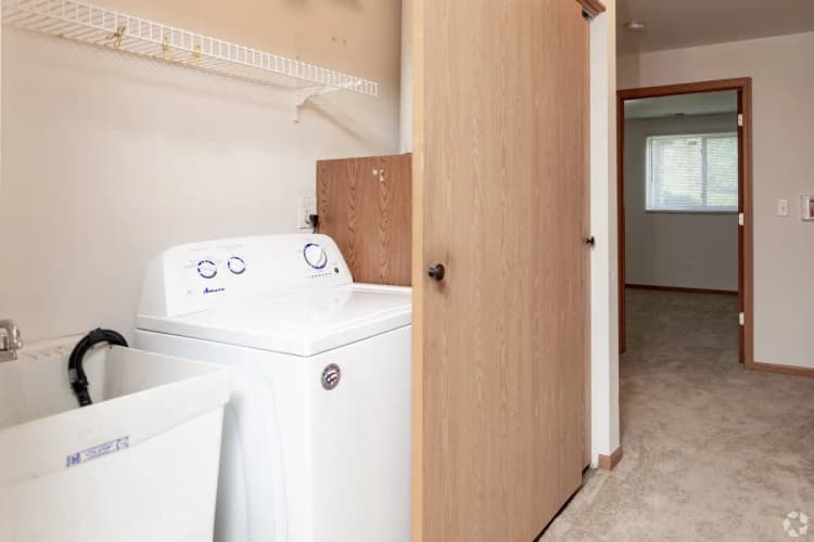 undefined apartments for rent - image - villa-rae-apartments-kenosha-wi-2br-2ba---lower (3).jpg