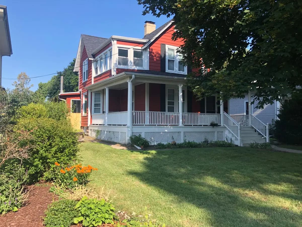 Kenosha apartments for rent - Property image - 6706 3rd Avenue - 3