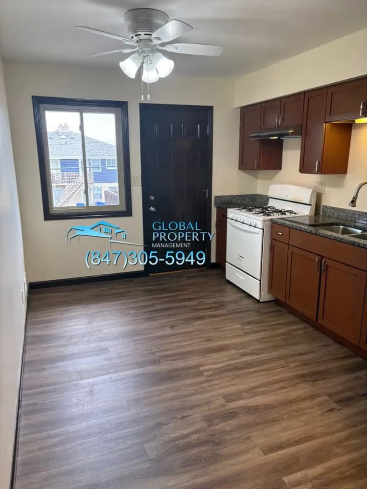 undefined apartments for rent - image - 5bd4137aec40e3307abf3fde263b8cec-rentals_large_1200_1200.webp