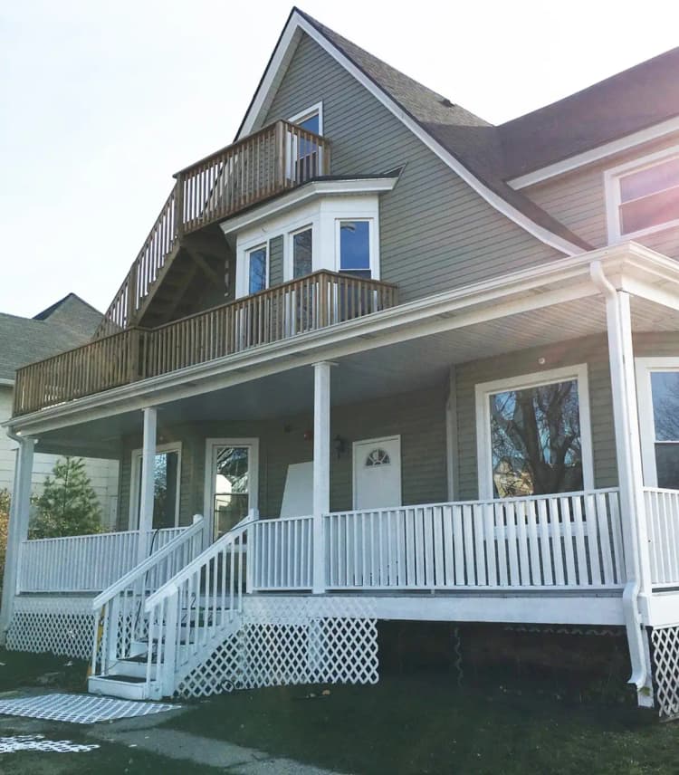 Kenosha apartments for rent - image - large - 2025-04-15T131004.402.jpg