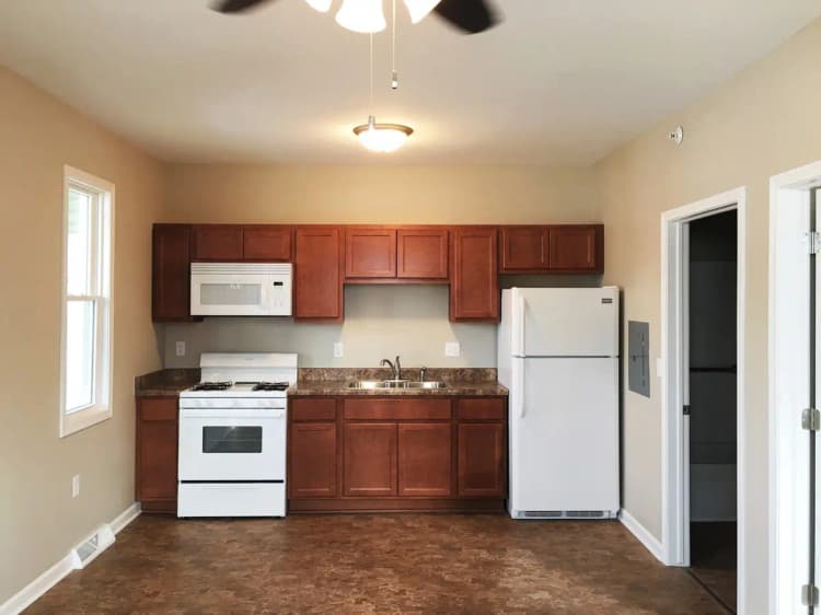 Kenosha apartments for rent - image - large - 2025-04-15T131012.875.jpg