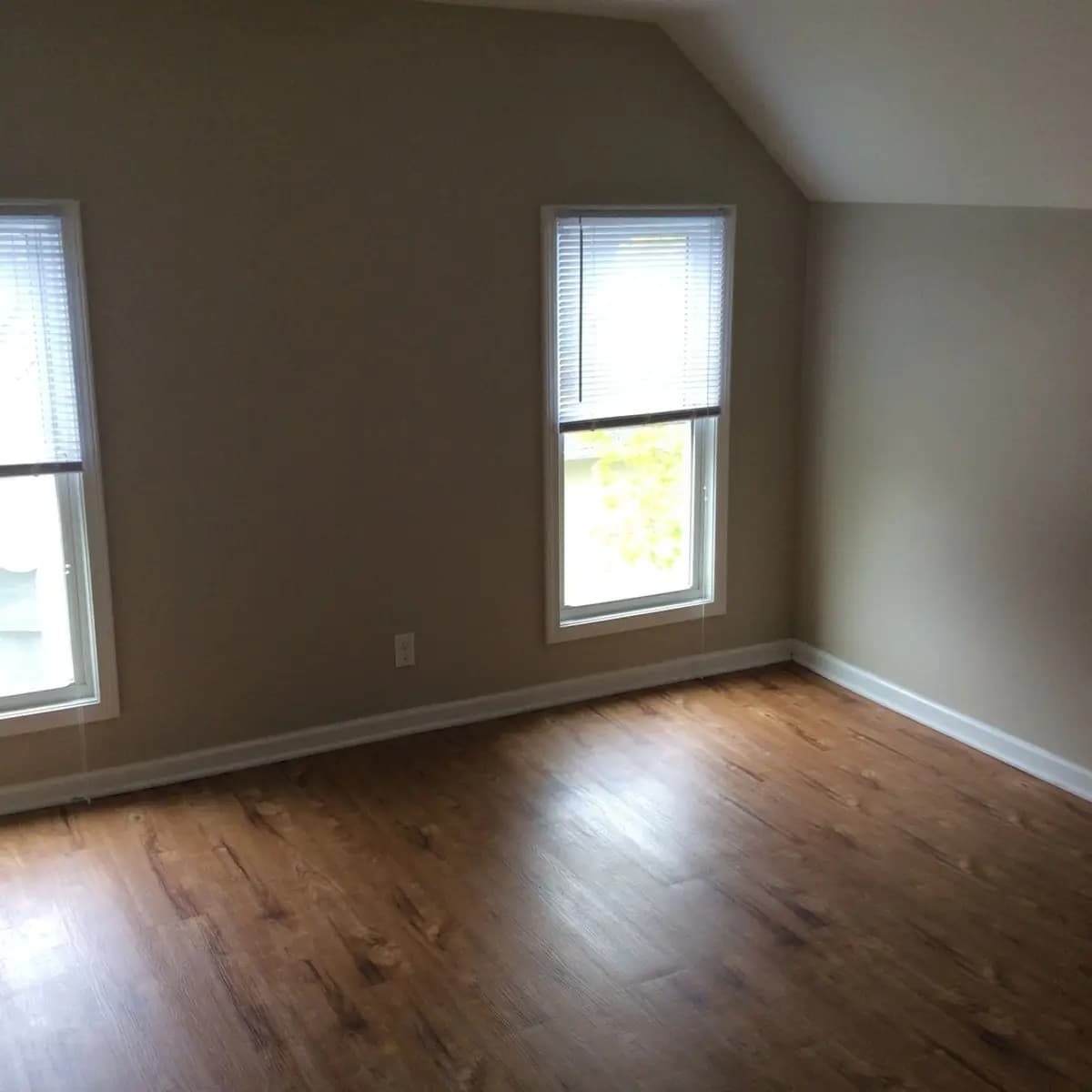 Kenosha apartments for rent - image - large - 2025-04-15T131039.933.jpg