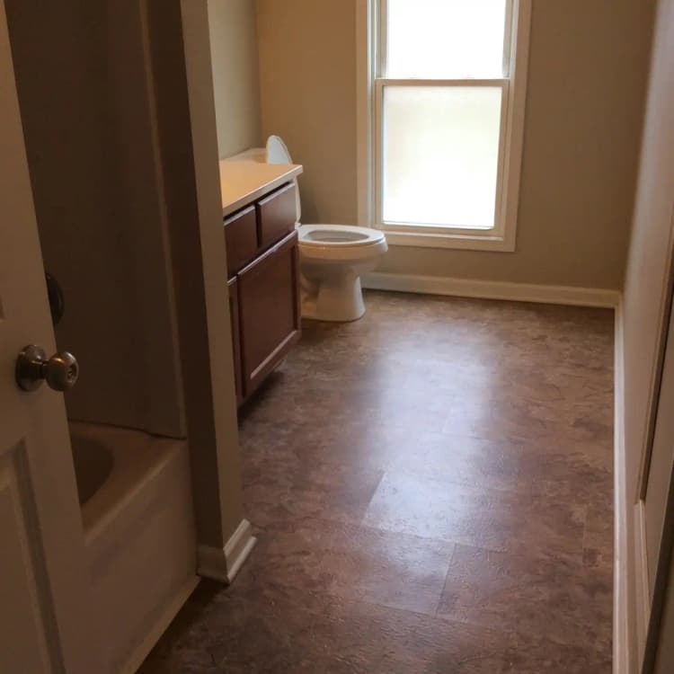 Kenosha apartments for rent - image - large - 2025-04-15T131044.024.jpg
