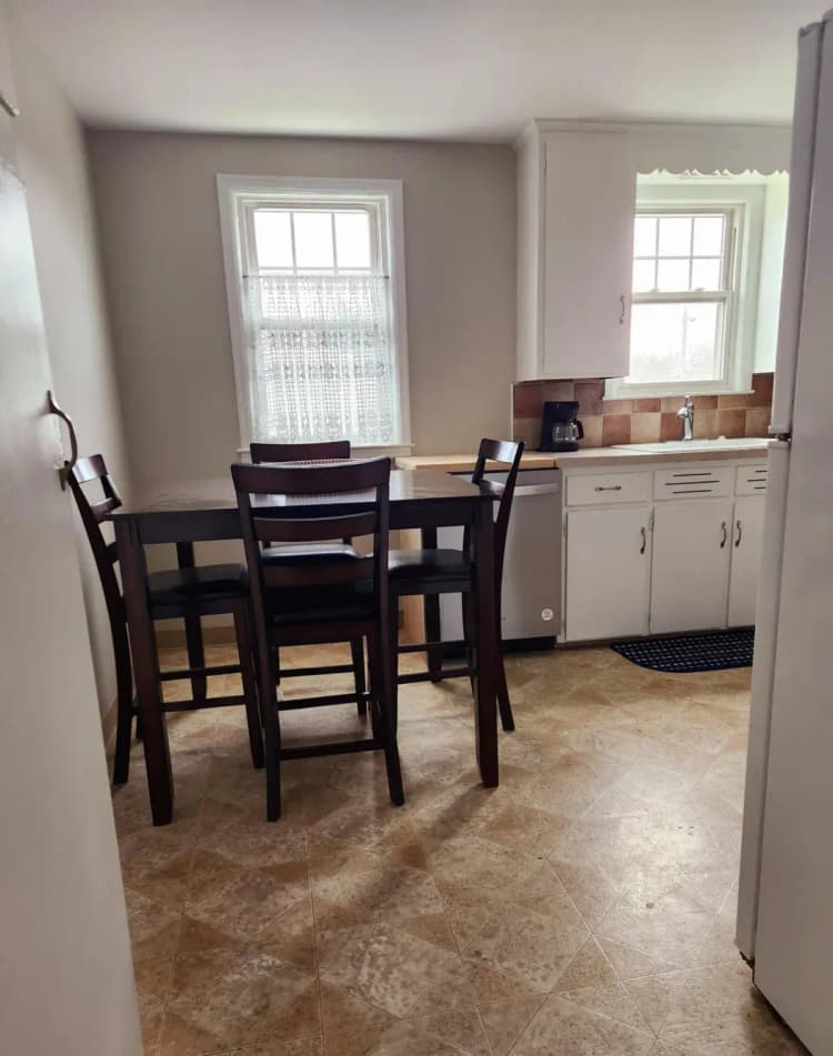 Kenosha apartments for rent - image - 6c610eff7600d409600f9ffe9aa219a2-full.webp