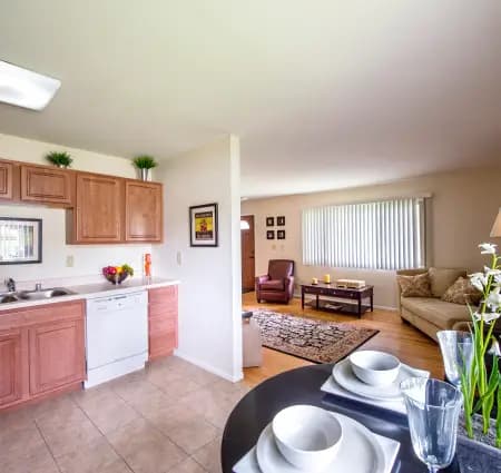 Kenosha apartments for rent - image - Bradley-June2014-75-450x425.jpg