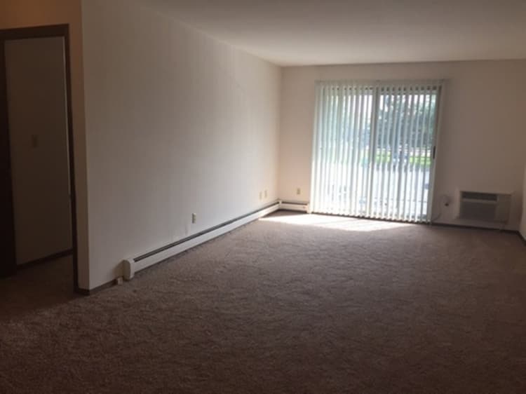 Kenosha apartments for rent - image - Indian-Hill-005-Apartments.jpg