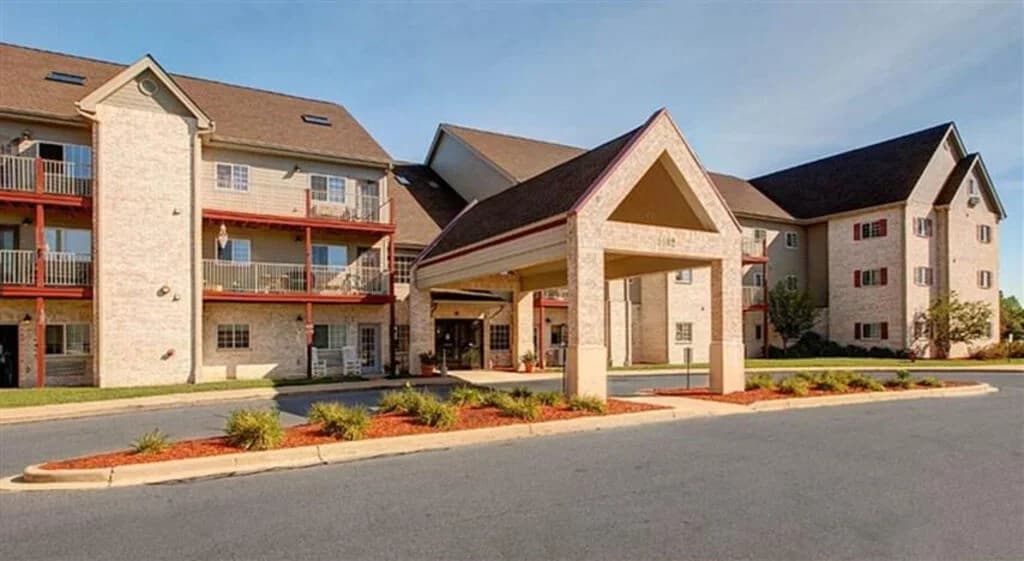 Kenosha apartments for rent - Property image - Kenosha Commons Apartments - 2