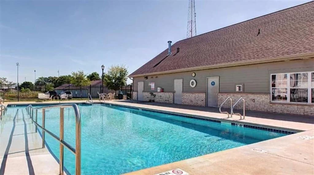 Kenosha apartments for rent - Property image - Kenosha Commons Apartments - 3