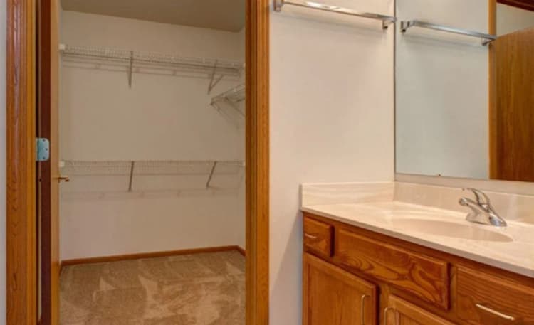Kenosha apartments for rent - image - 148377840.jpg